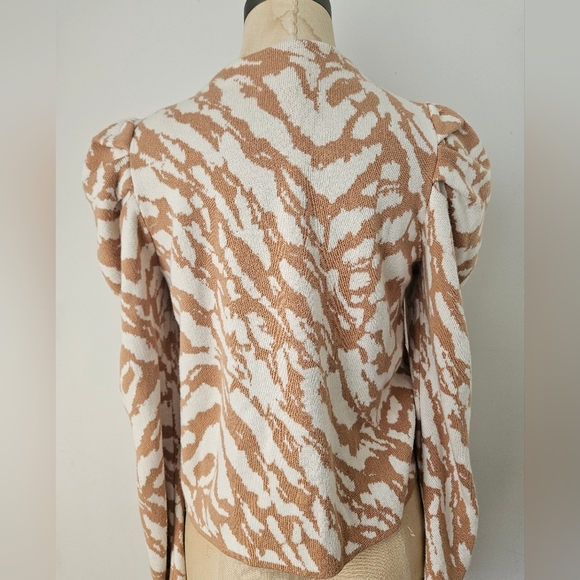 Nine West Puff Sleeve Cardigan Women’s Medium | Tan White Animal Print Sweater | - Picture 5 of 12